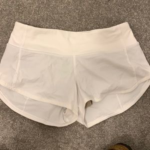 Lululemon Speed Up Low-Rise Lined Short 2.5", Size 2